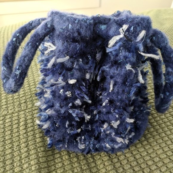 Looking for a personalized gift? Hand knit draw string purse - Picture 1 of 5